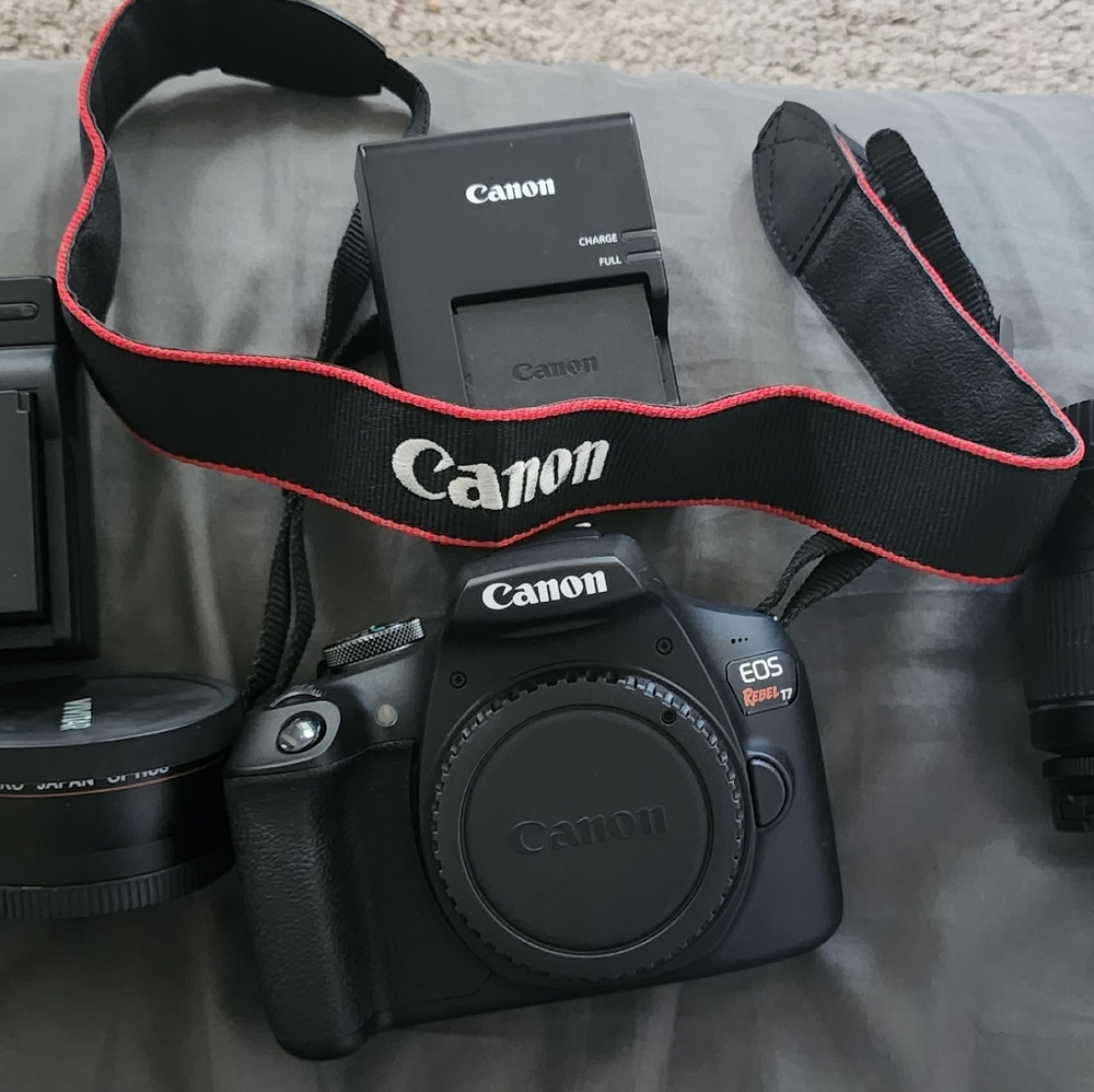 Canon - EOS Rebel T7 DSLR Video Camera with 18-55mm Lens - Black